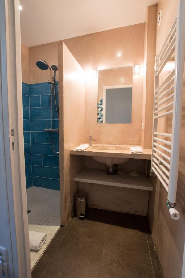 Divonne - Loft Cosy Avec Jardin Partage Arles Exterior foto